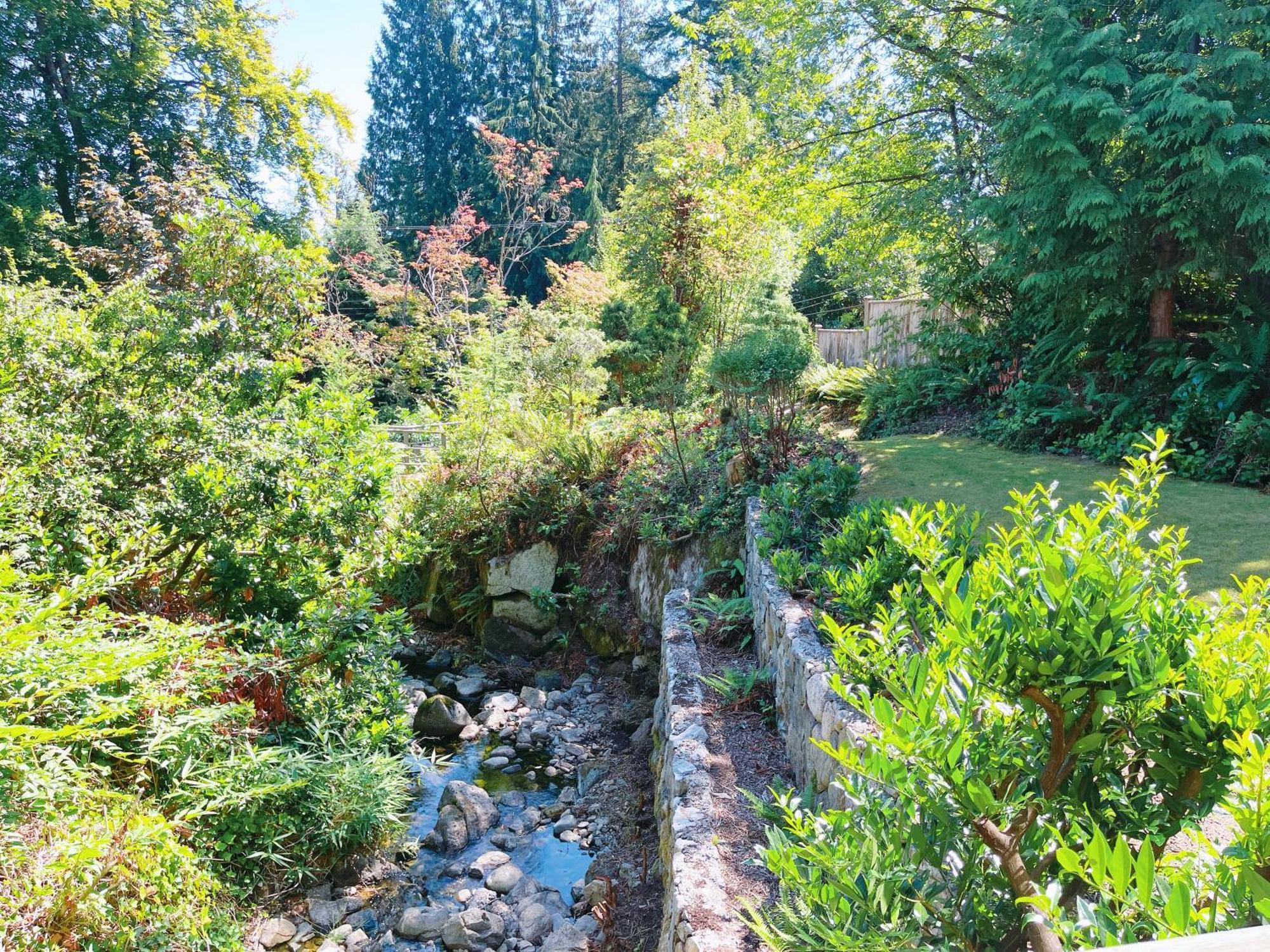 66 Creek Garden House Villa West Vancouver Exterior foto